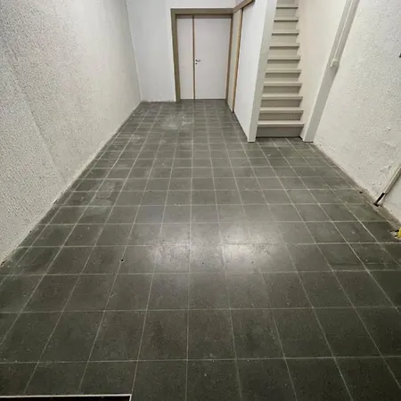 Ruim App. Met Grote Garage Apartment Ieper Exterior photo